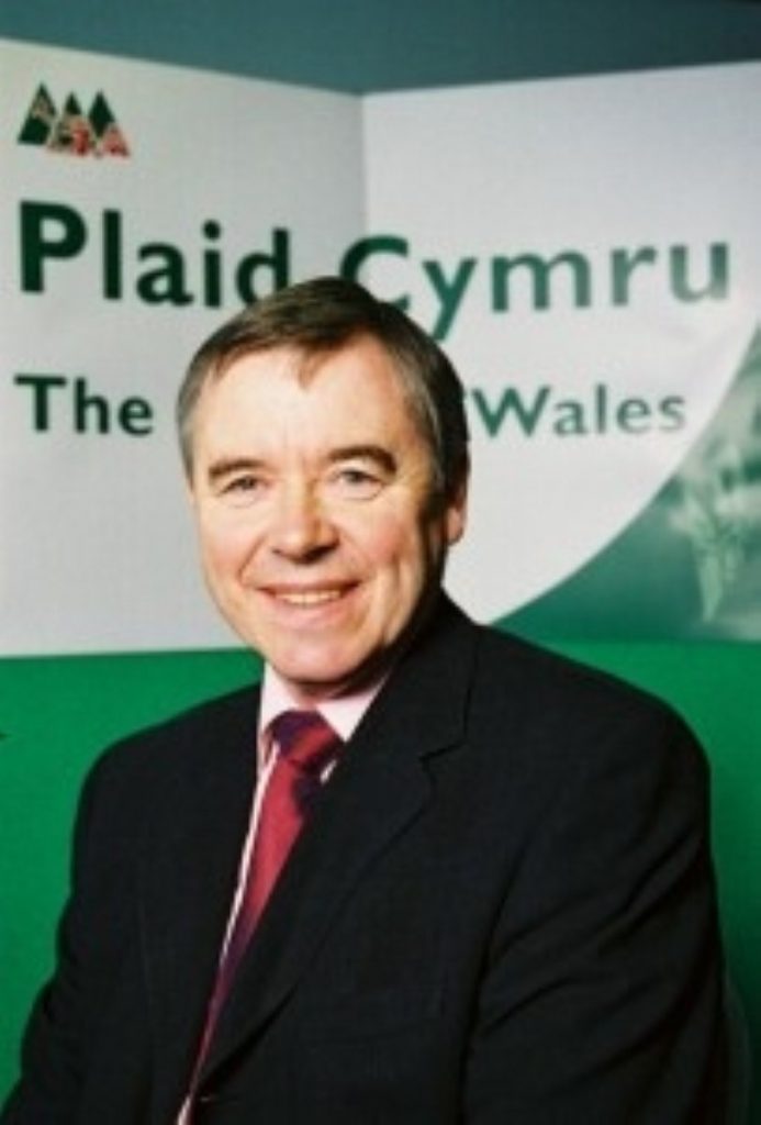 Jones promises vote Plaid get Plaid polices