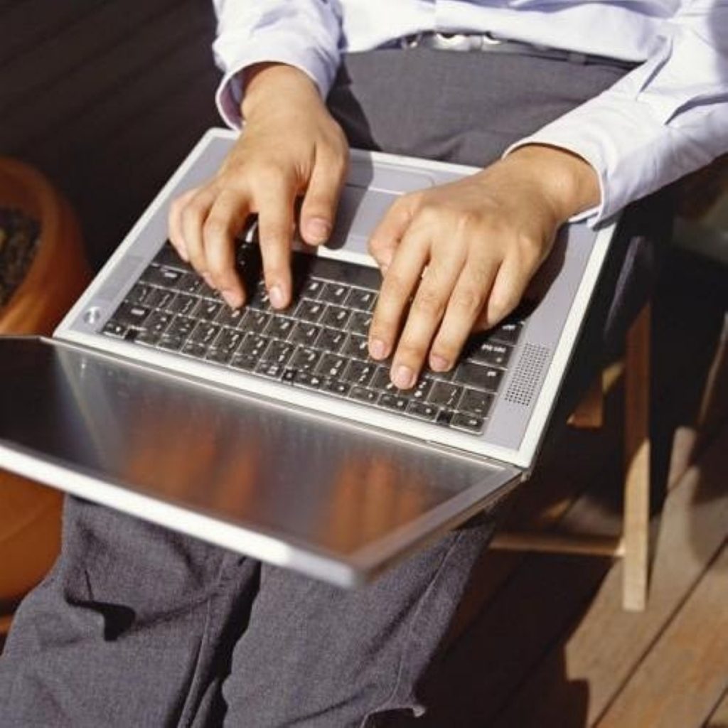 Lords warn of 'lawless' internet