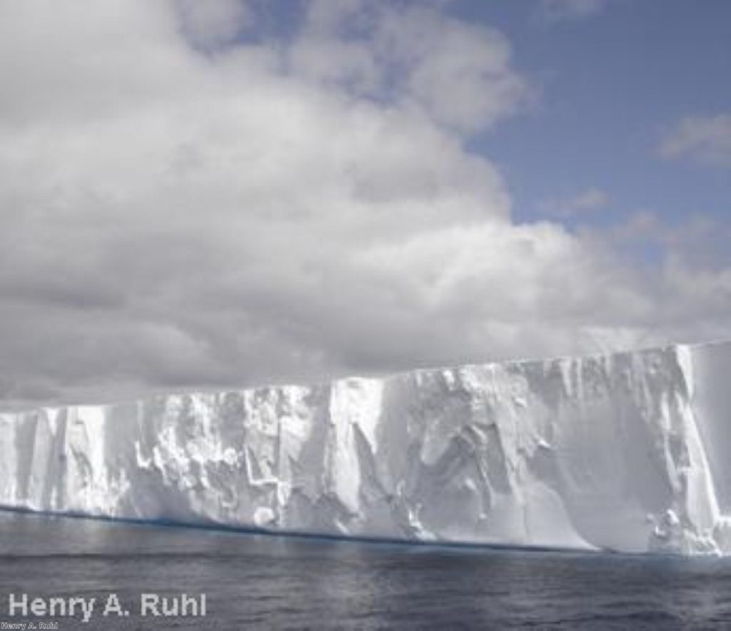 Climate change deal "in danger"