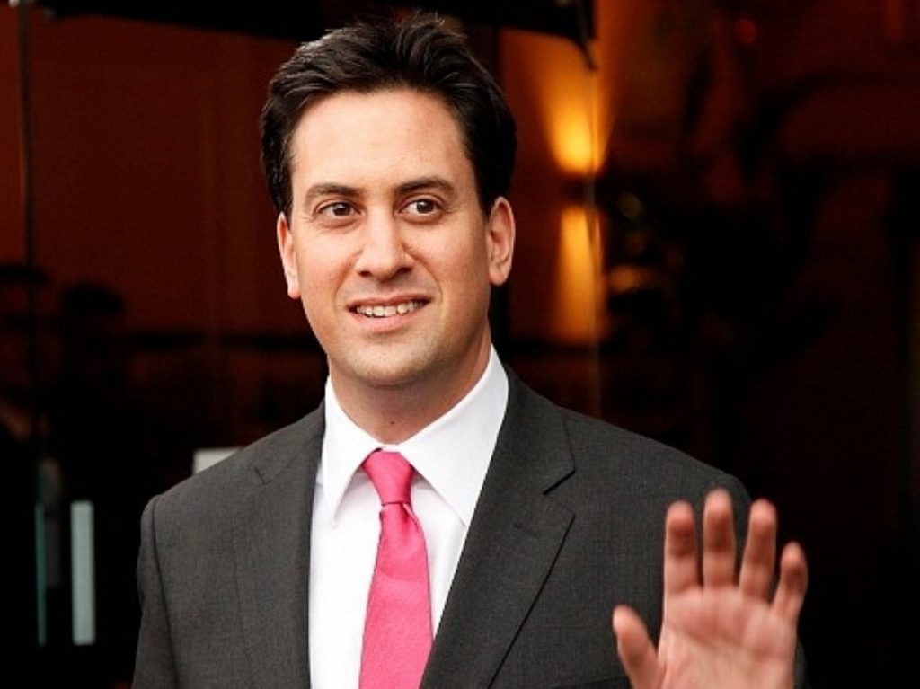 Miliband hit by internal guidance document as he prepares for immigration speech 