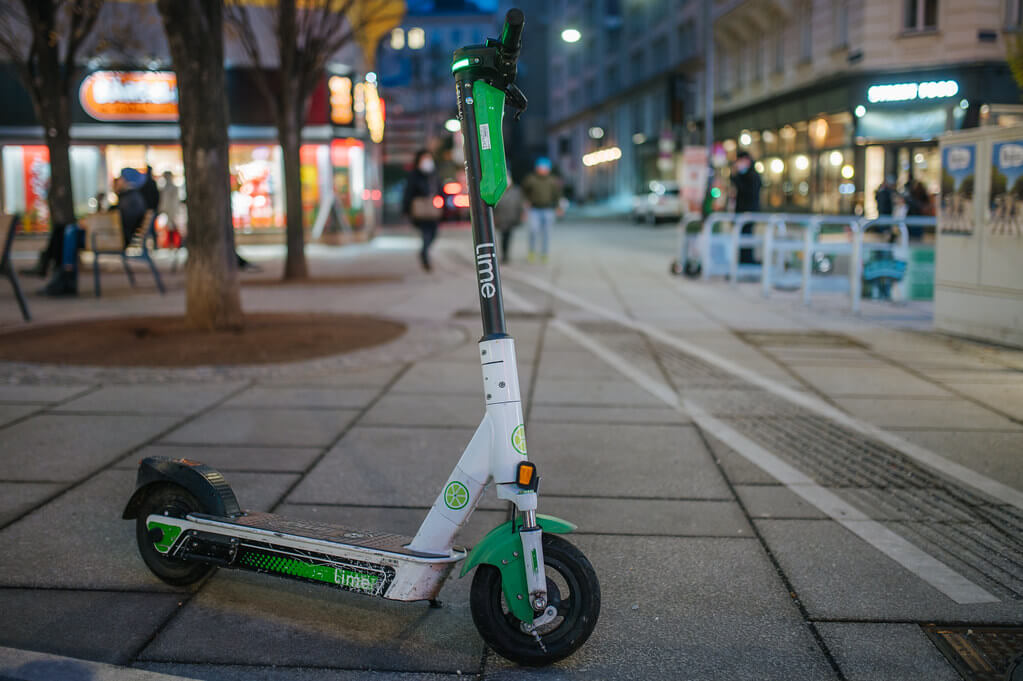 Report calls for expansion of e-scooters despite safety concerns